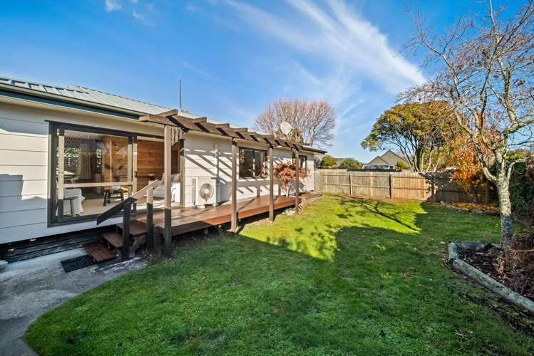 2/74 Aorangi Road Bryndwr_18