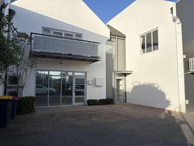 Well Presented Offices in Addington
