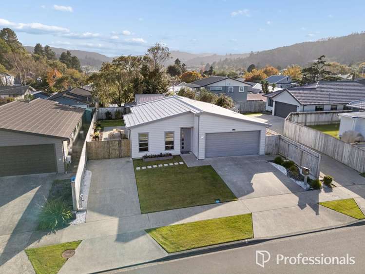16 Poppy Watts Grove_1