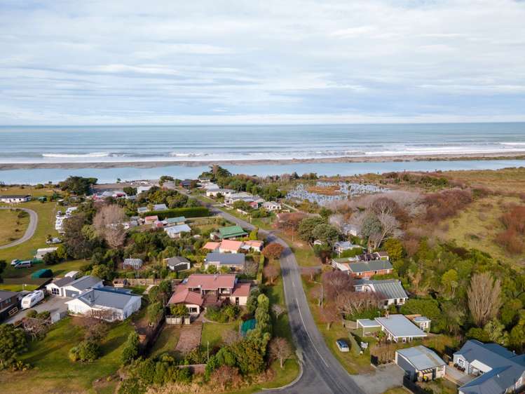 89 Pacific Drive Southbridge_26