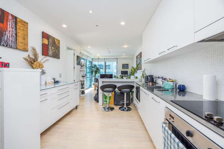 607/30 Beach Road Auckland Central_4