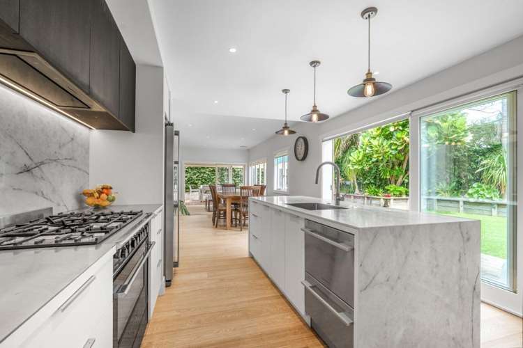 136 Queen Street 10888_10