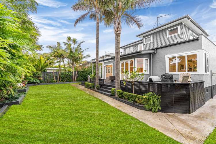 58 Old Lake Road Narrow Neck_0