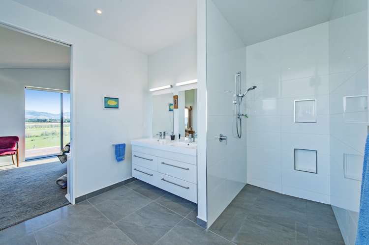 225 Ashley Road Cust_15