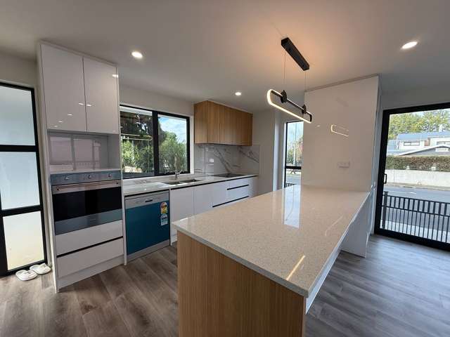 2/672 Mount Albert Road Royal Oak_2