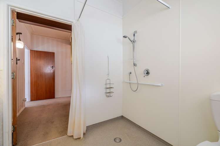 130 Sandon Road Feilding_13