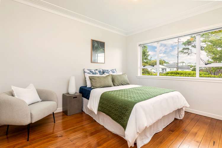 43 Eastglen Road Glen Eden_13