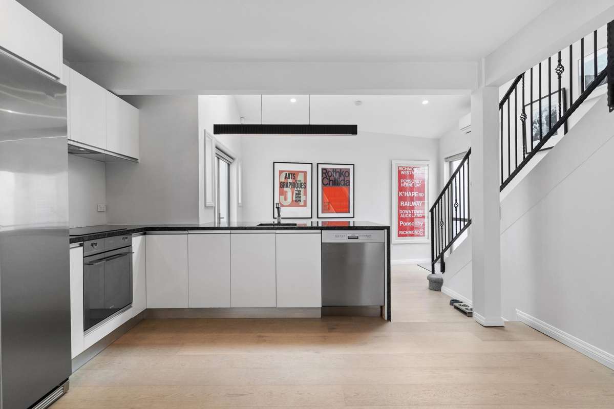 Executive Living 5