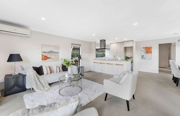 3/6 Marbeth Court Botany Downs_17