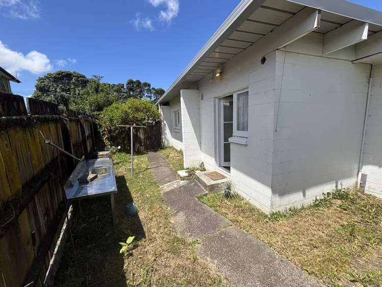 2/66 Flanshaw Road Te Atatu South_10