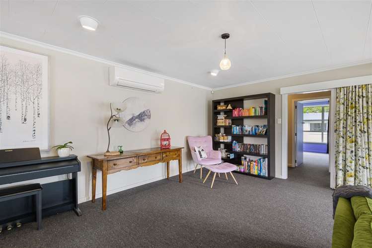 37 Hurunui Street Cracroft_6