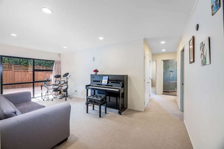 2/101 East Coast Road Castor Bay_15