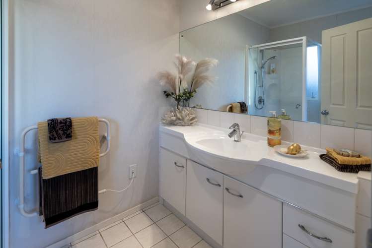 5 Luana Way Bucklands Beach_11