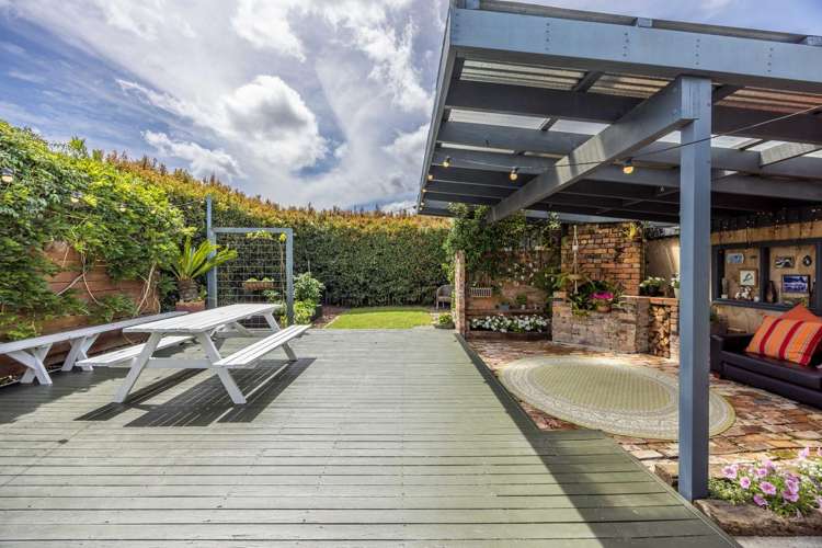 8 Craigbank Avenue New Lynn_23