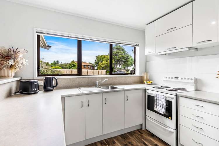 2/4 Lionel Sharp Place Pukekohe_10