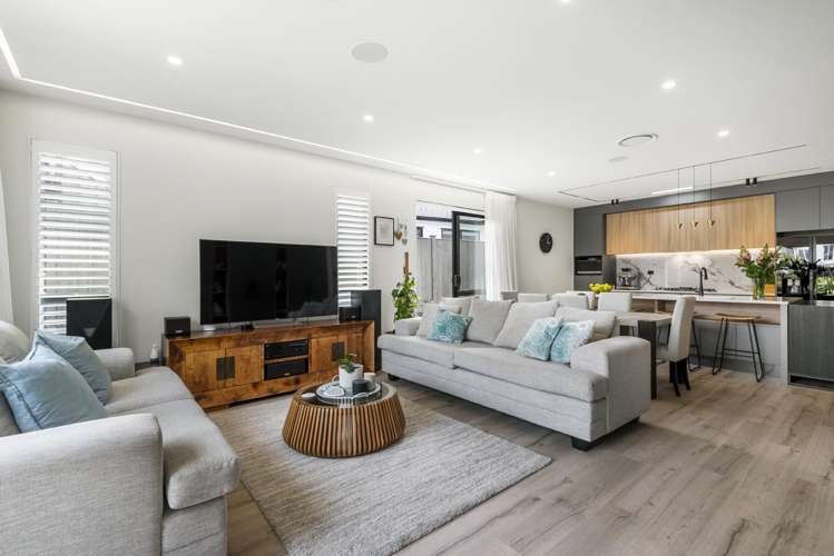 37 Matahae Crescent_3