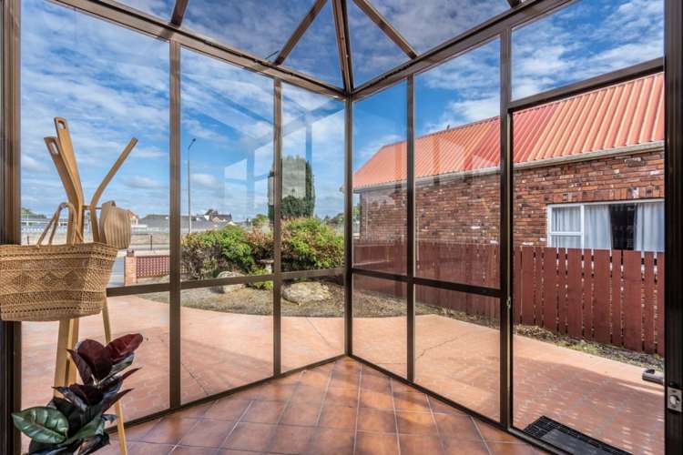 349 Queens Drive Windsor_5