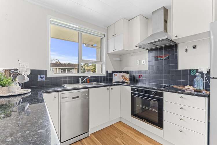 1 La Salle Drive Westown_6