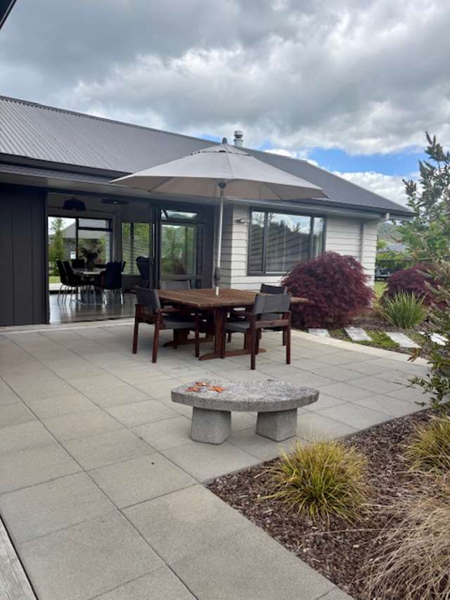 3 Karaka Place Kinloch_1