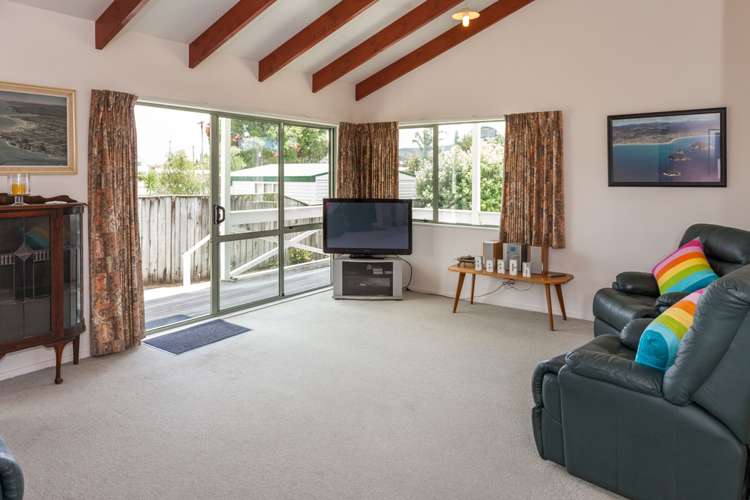 221 Ocean Road Whangamata_3