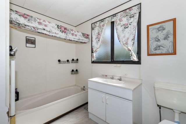 2B Clarke Avenue 10770_2