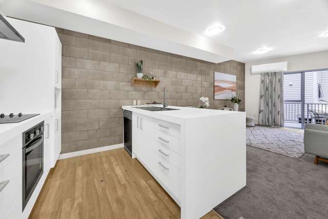 Urban Lifestyle in Sought After Mount Cook!