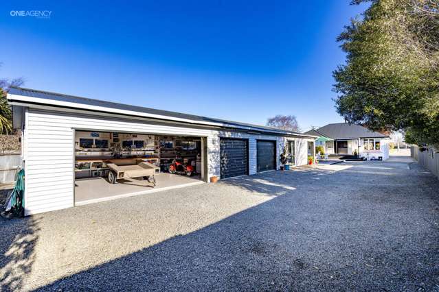 Four Car Garaging, Self-contained Flat & Home