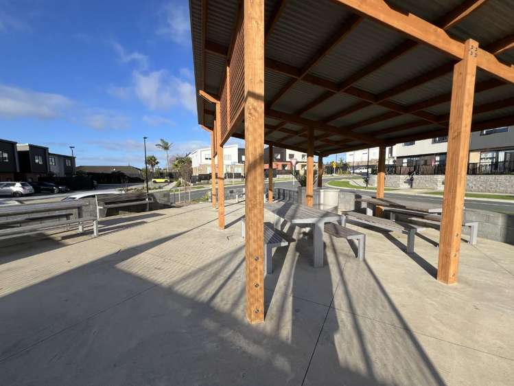 341 Glengarry Road Glen Eden_14