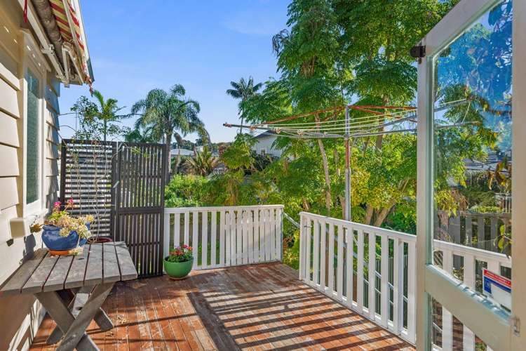 29 Queens Parade Devonport_18