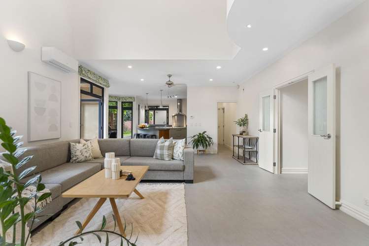 11 Churchouse Road Greenhithe_9