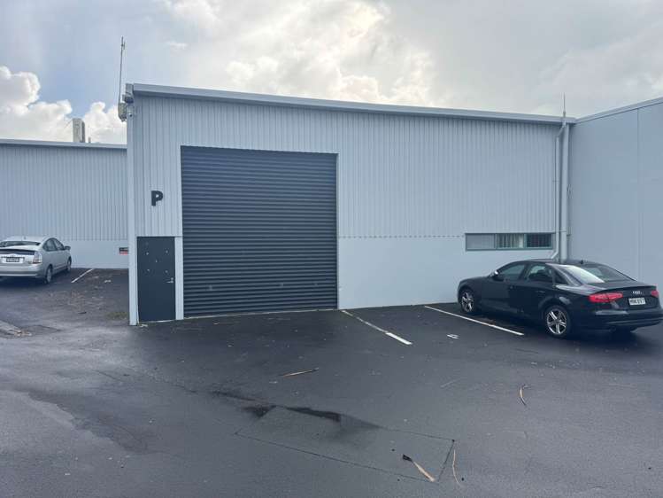 Unit 16/18 Link Drive Wairau Valley_1