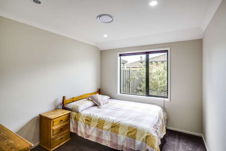 19 Arbuckle Road Frimley_7