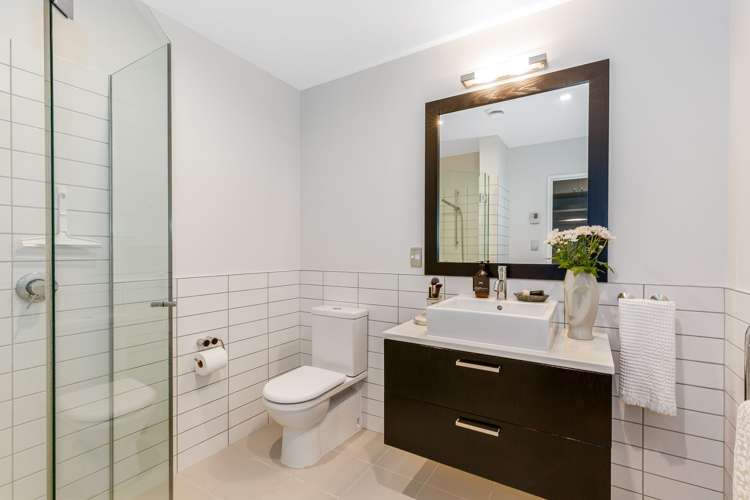 11E/9 Chews Lane Wellington Central_15