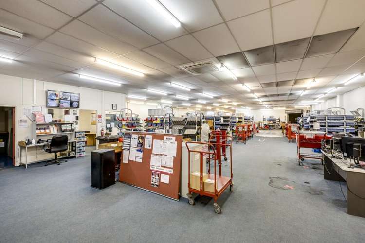309 Avenue Road East Hastings Central_6