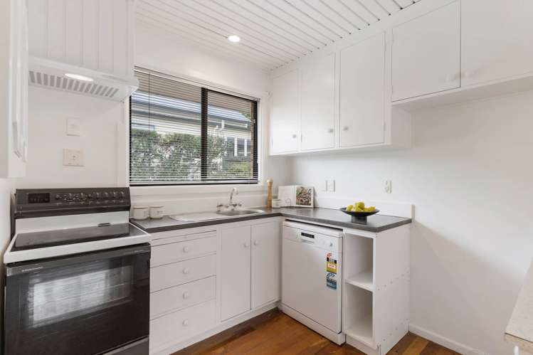 2/4 Shackleton Road Mount Eden_8