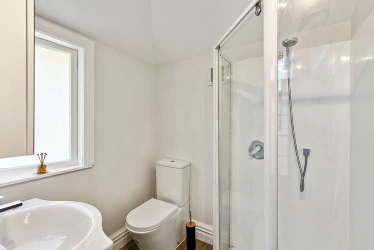 60 The Parade Paekakariki_10