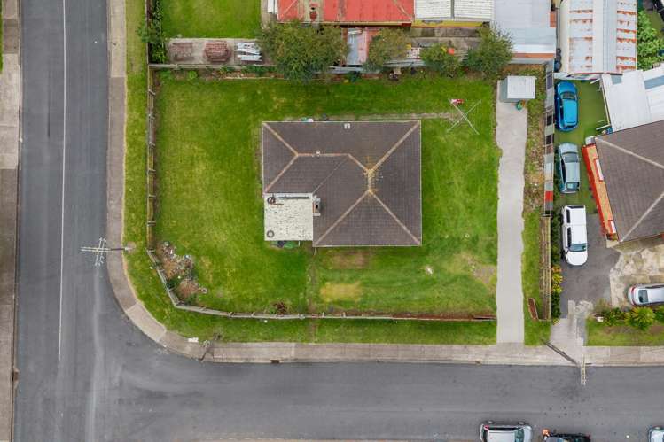 23 Tindall Crescent Otara_12