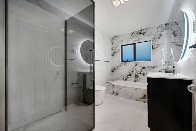 11 San Carlo Court Henderson Heights_17