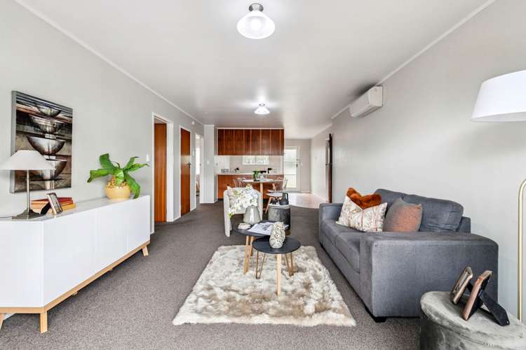 2/14 Menary Street Papakura_6