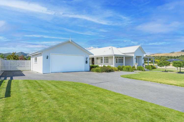 8 Pukatea Lane Kinloch_1