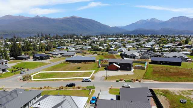 2 Tawera Place Te Anau_1