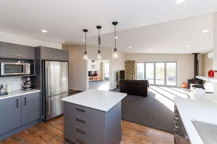 968 Tremaine Avenue Roslyn_6