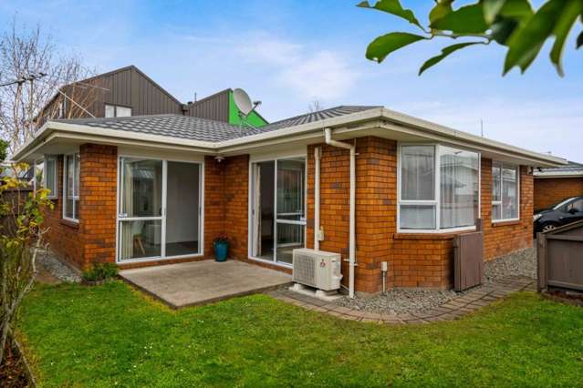 Charming Riccarton Abode Awaits