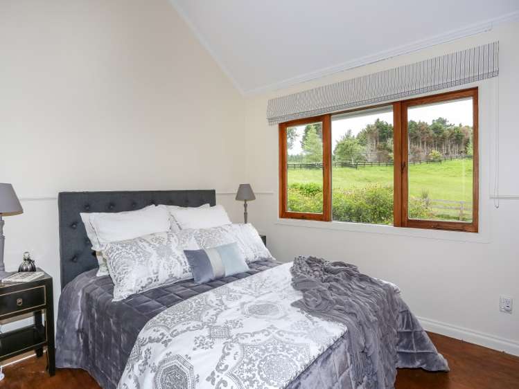 585 Monument Road Clevedon_8