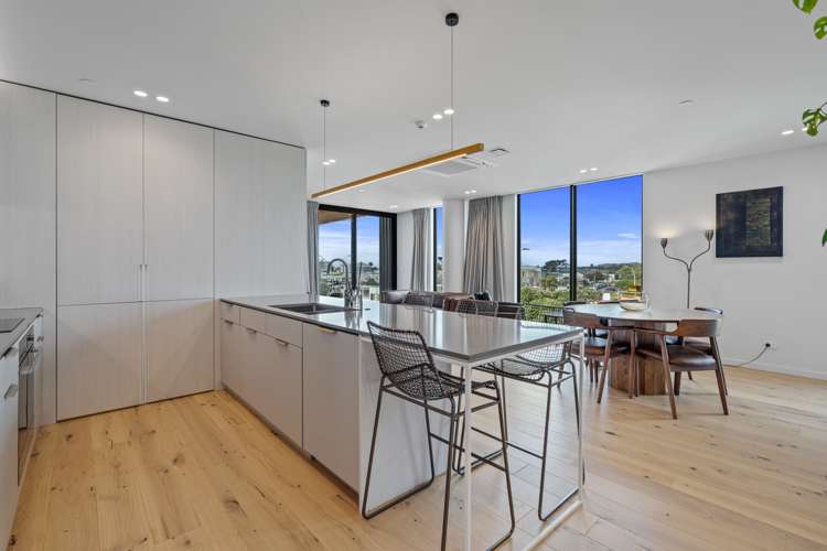 303/359 Cameron Road (Vantage Apts)_2