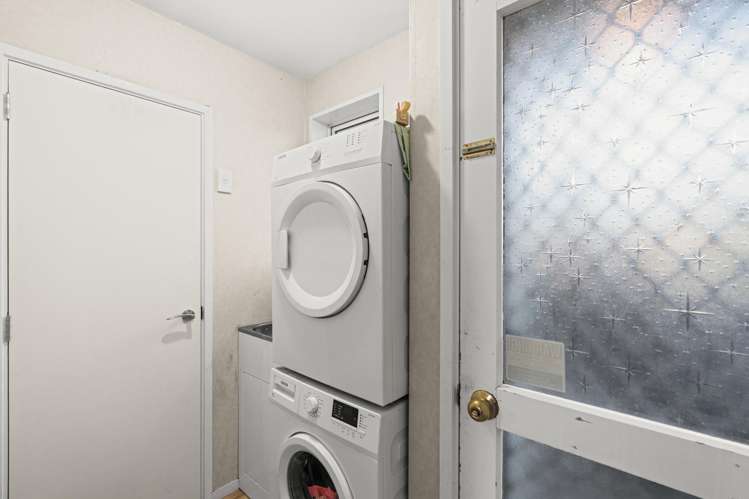 2/5 Rutherford Street Woolston_12