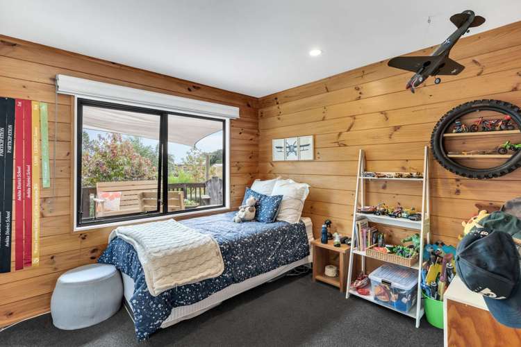 140a Cooper Road Pollok_6