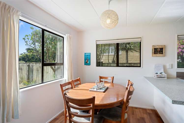 30 Babbacombe Avenue Otaki Beach_10