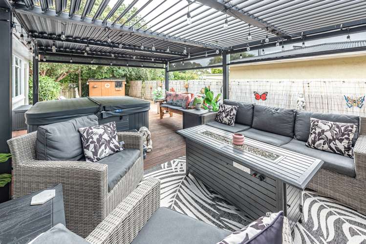 31 Brassey Road Saint Johns Hill_23