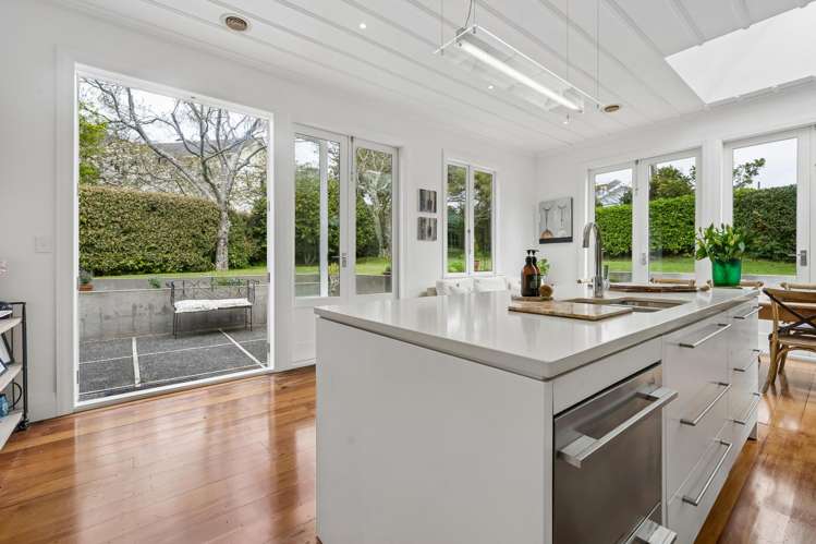 43 Homewood Avenue Karori_6